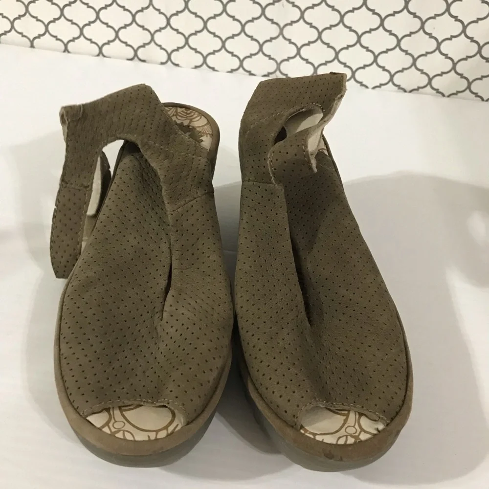 Fly London Yala Sandals Shoes Womens Size 7.5-8 US 38 EU Brown Leather Strappy